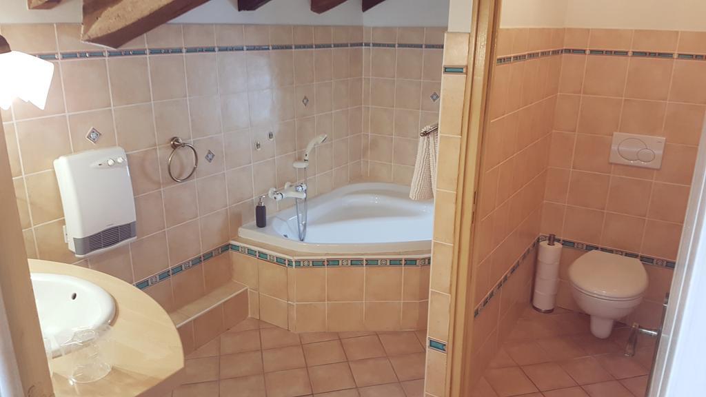 Chambre D'Hotes Moulin Urketa Ayherre Δωμάτιο φωτογραφία